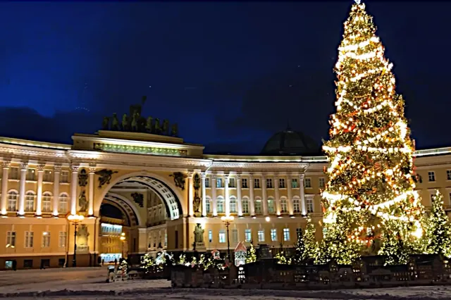 Saint Petersburg Christmas Displays livestream tour